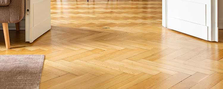 banniere-conseils-renover-parquet-vitrifie-sol-stratifie.jpg